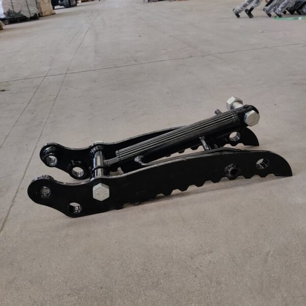 Budget-Style-Hydraulic-Thumb-Clip2-scaled-1-1.jpg