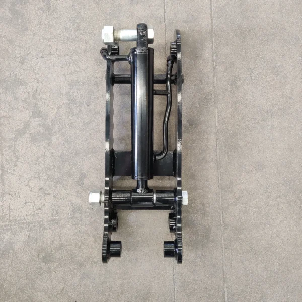Budget-Style-Hydraulic-Thumb-Clip4-scaled-1.webp