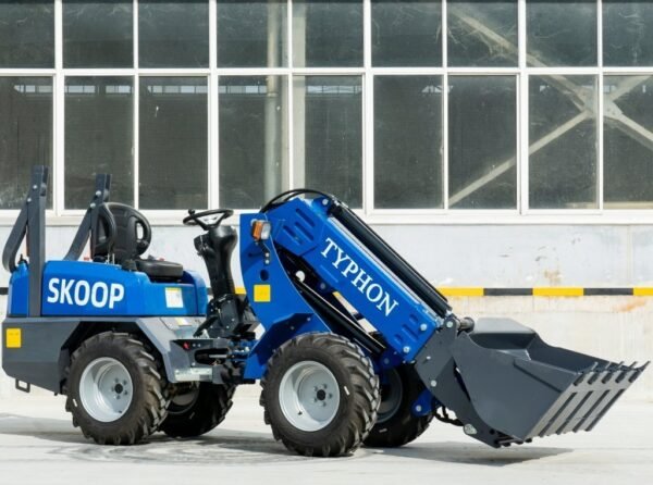 TYPHON-Wheel-Loader-with-Kubota-D1105-engine2-1.jpg TYPHON-Wheel-Loader-with-Kubota-D1105-engine2-1.jpg